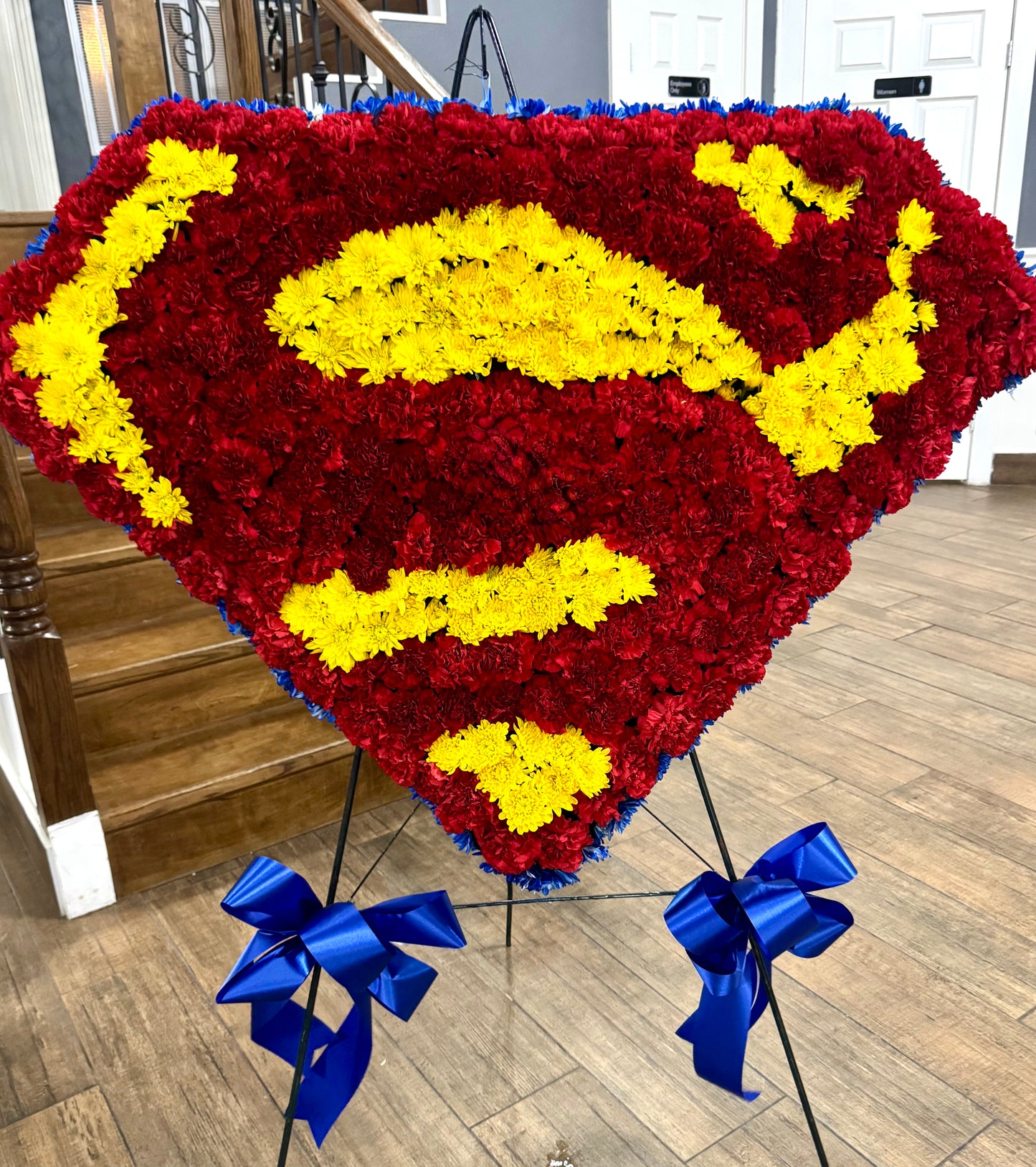 Superman standing spray